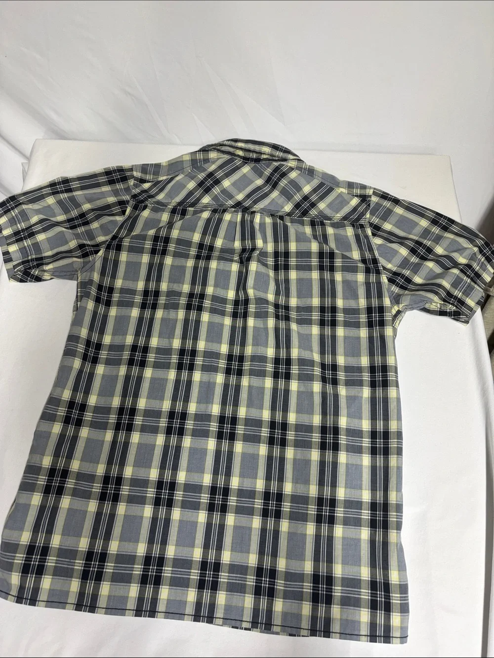 The North Face Men’s Medium Plaid Short Sleeve Button Up Hiking Shirt Gray